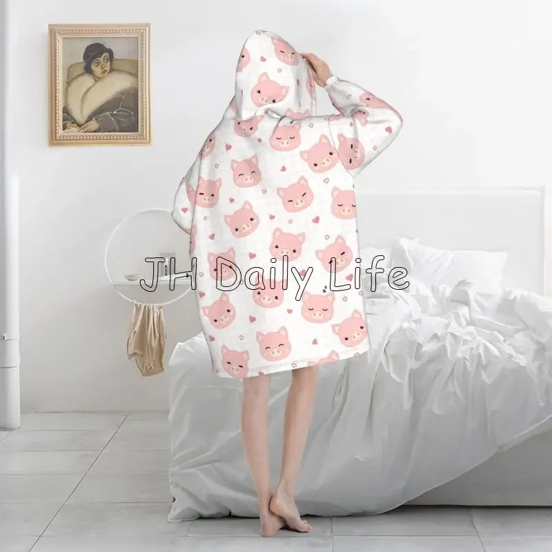 Cartoon Pigs Wearable Flannel  - Sherpa Hoodie Fleece ulasan dan harga